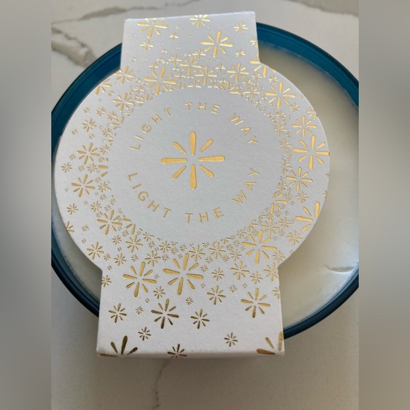 NWT Amber & Tonka Bean bright endeavors 3-wick Glass 16 oz candle peace blue - Picture 2 of 7